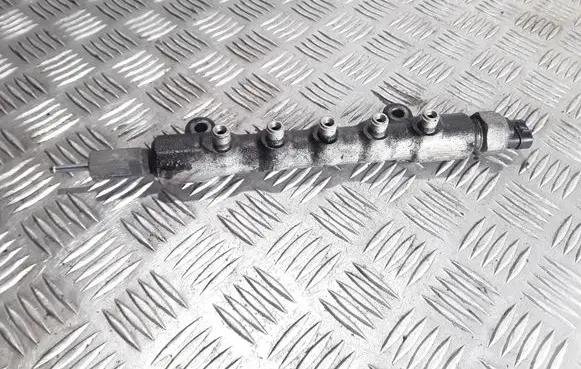 Toyota Avensis T250 Fuel main line pipe