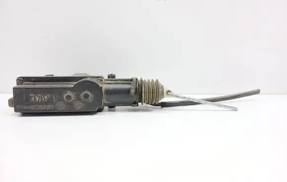 Citroen Berlingo Central locking motor 932037992