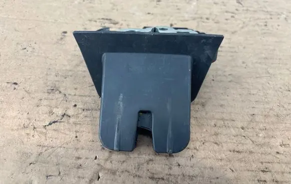 Audi A4 S4 B8 8K Tailgate/trunk/boot lock/catch/latch 
