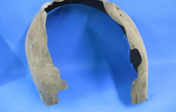 Front wheel arch liner splash guards