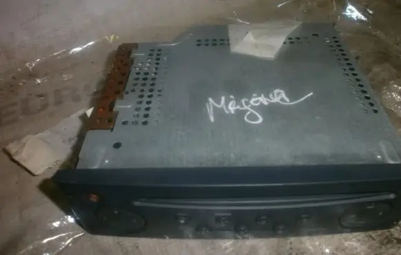 Renault Megane I Radio/CD/DVD/GPS head unit 8200057681