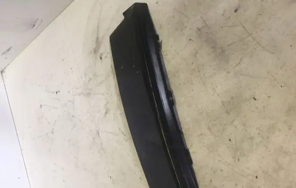 Audi A3 S3 8L Front door trim (molding) 8L3853289