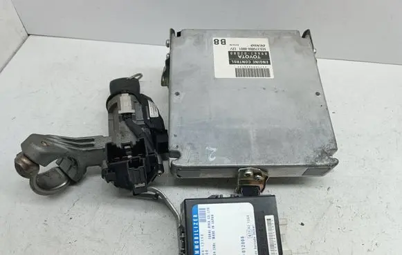 Toyota Corolla E120 E130 Engine control unit/module MB2750008801 8966102B80