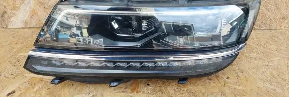 Volkswagen Tiguan Headlight/headlamp 5NB941081D 29000421