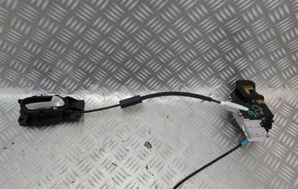 Citroen C6 Front door lock 9681330680