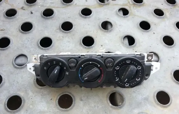 Ford Focus Other switches/knobs/shifts