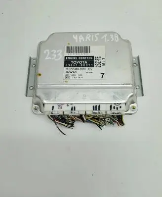 Toyota Yaris Engine control unit/module 896610D071