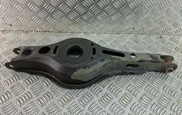 Toyota C-HR I Rear upper control arm/wishbone 