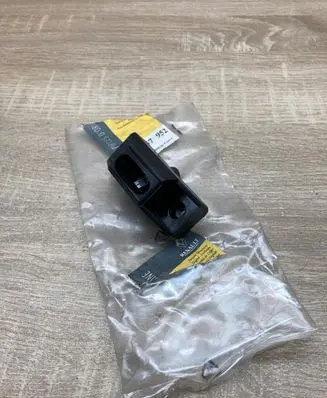 Renault Super R5 Tailgate/trunk/boot lock/catch/latch 7700757952