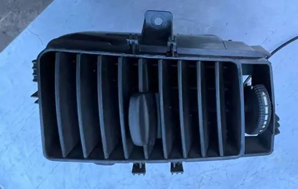 Mercedes-Benz Sprinter W906 Dash center air vent grill A9068300154