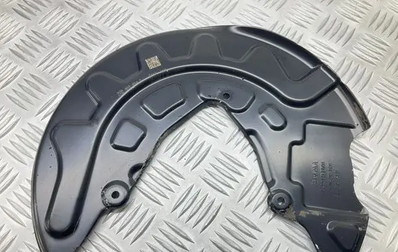 Volkswagen PASSAT B8 Front brake disc dust cover plate 3Q0400054F 5Q0615312G