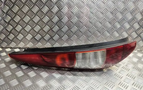 Ford Mondeo Mk III Rear/tail lights 1S7113405C