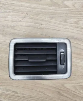 Volvo XC70 Dashboard side air vent grill/cover trim 30755184 30755178