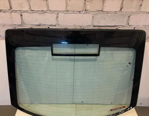 Skoda Octavia Mk2 (1Z) Rear windscreen/windshield window 