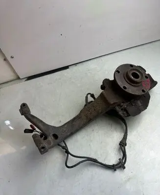Volkswagen PASSAT B5.5 Front wheel hub spindle knuckle 454