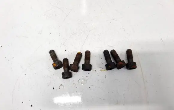 Mitsubishi Space Star Nuts/bolts 