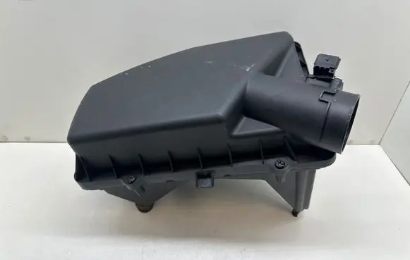 Chevrolet Malibu Air filter box 84348367 1512000000000X