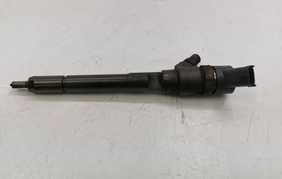 KIA Carens I Fuel injector 3380027400 0445110258