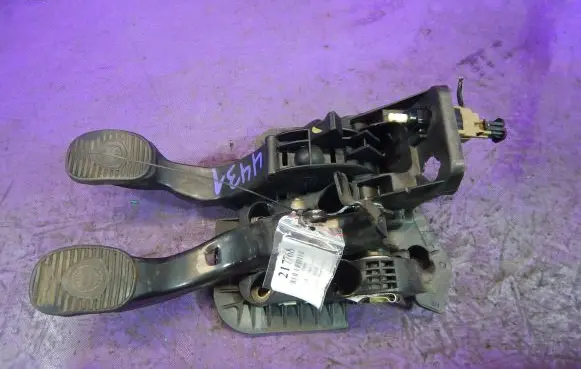 Lancia Musa Pedal assembly 
