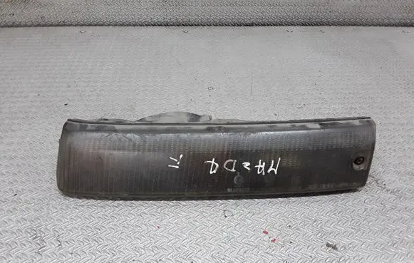 Mazda 323 F Front indicator light