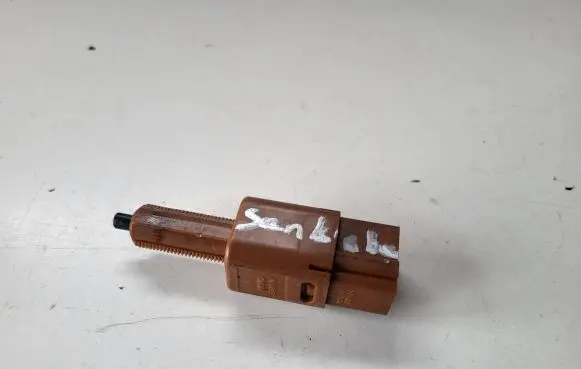 Clutch pedal sensor