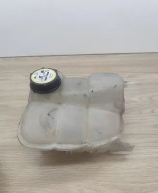 Volvo C70 Coolant expansion tank/reservoir 30760980 D2L4A