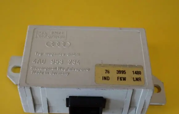 Audi A4 S4 B5 8D Immobilizer control unit/module 4A0953234