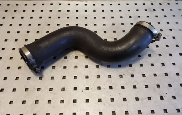 Audi A5 Sportback 8TA Intercooler hose/pipe 8K0145737Q