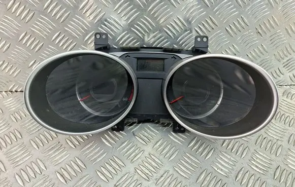 Hyundai ix35 Speedometer (instrument cluster) 940092Y680