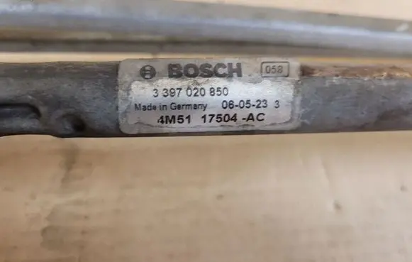 Ford Focus Front wiper linkage and motor 4M5117504AC 3397020850
