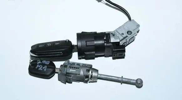 Peugeot 208 Ignition lock