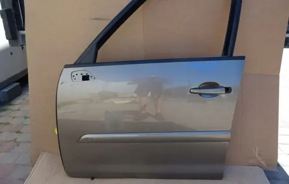 Citroen C4 Grand Picasso Front door