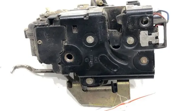 Audi A6 S6 C5 4B Front door lock