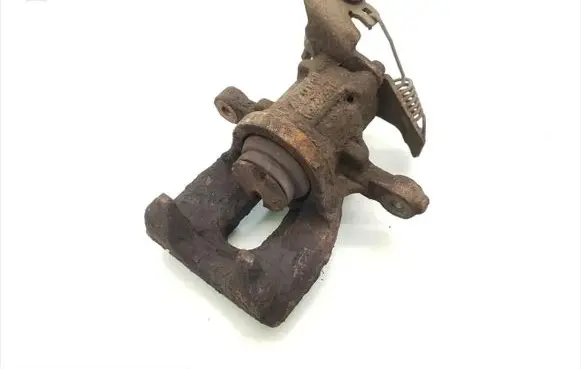 Ford Mondeo Mk III Rear brake caliper