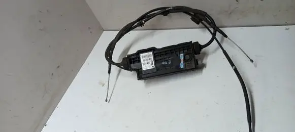BMW X5 E70 Hand brake control module 13665010