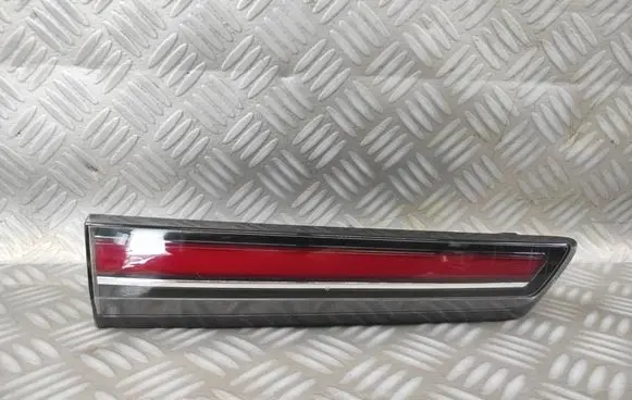 Opel Mokka B Tailgate rear/tail lights 9833944480 2SA01499501