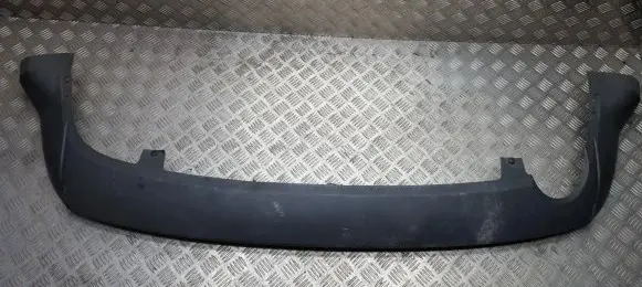 Front bumper lip