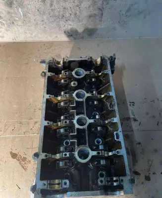 Renault Espace IV Engine head F4T01