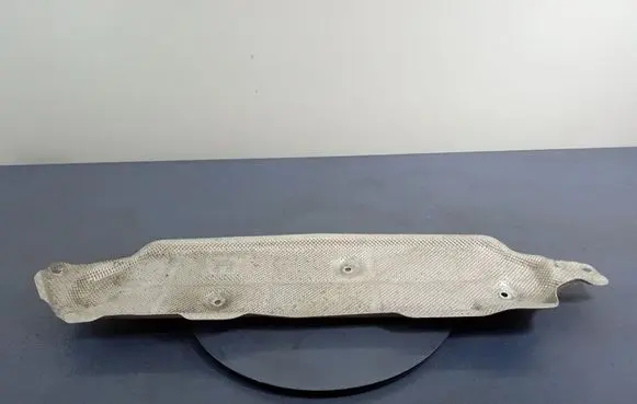 Audi Q7 4M Exhaust heat shield 4M0825711F