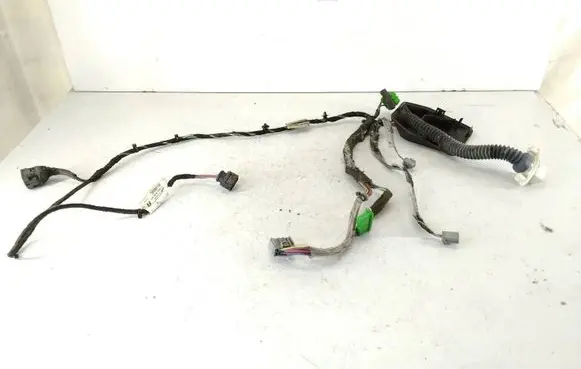 Volvo V70 Front door wiring loom 8697910