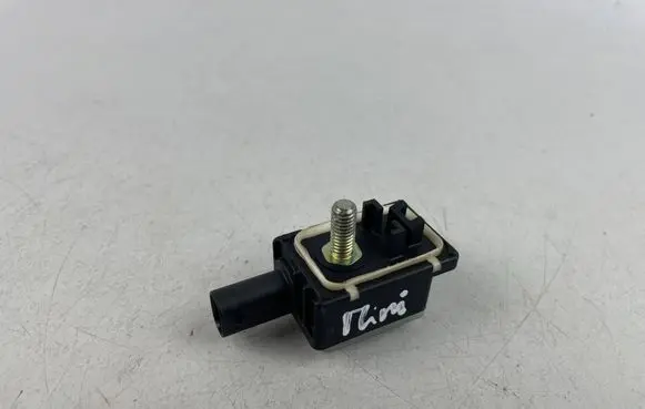 Mini One - Cooper F56 F55 Airbag deployment crash/impact sensor 9305252