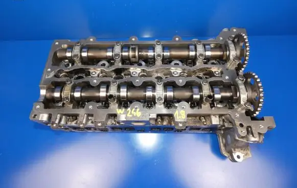 Mercedes-Benz B W246 W242 Engine head A651016