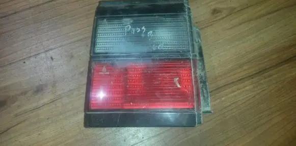 Volkswagen PASSAT B3 Tailgate rear/tail lights 357945107 Nenustatyta