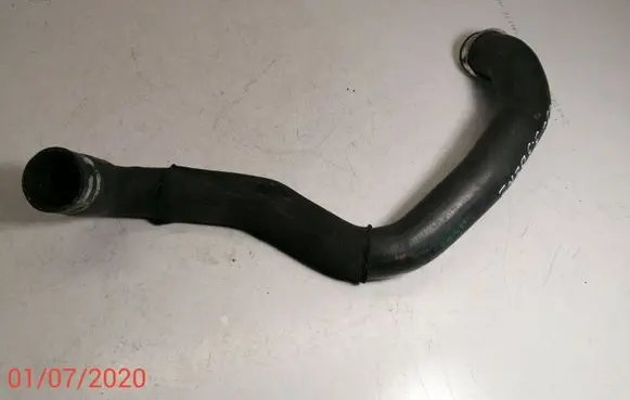 Engine coolant pipe/hose