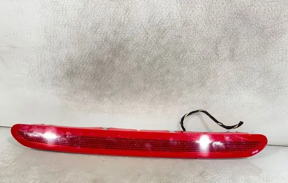 Volkswagen Tiguan Third/center stoplight 1k6945097a