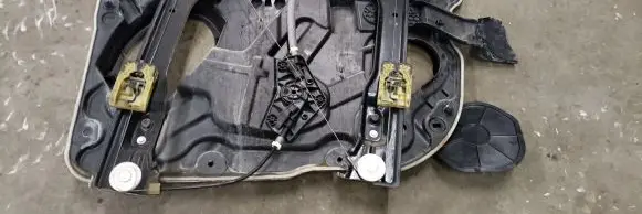 Jeep Grand Cherokee Front window lifting mechanism without motor 68231063