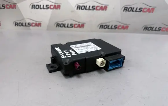 Mercedes-Benz E C207 W207 Antenna control unit A2429007001 A2429019000 A2429029500