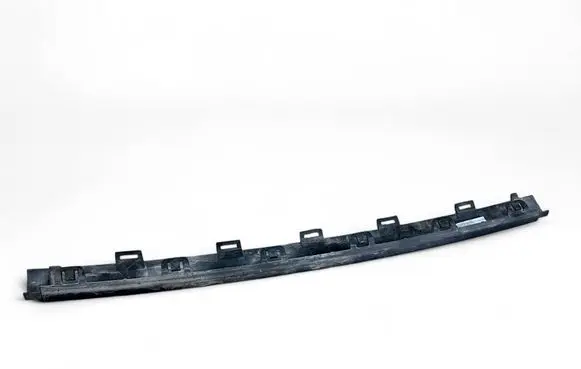 Front bumper splitter molding