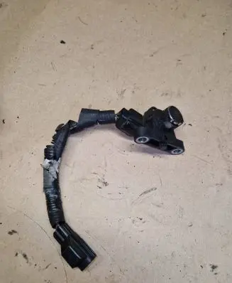 Volvo V70 Crankshaft speed sensor 30637803