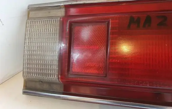 Mazda 626 Rear/tail lights 0436800R
